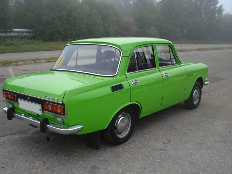 Машина АЗЛК 2140