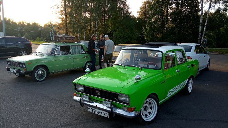 Москвич 2140 зеленый
