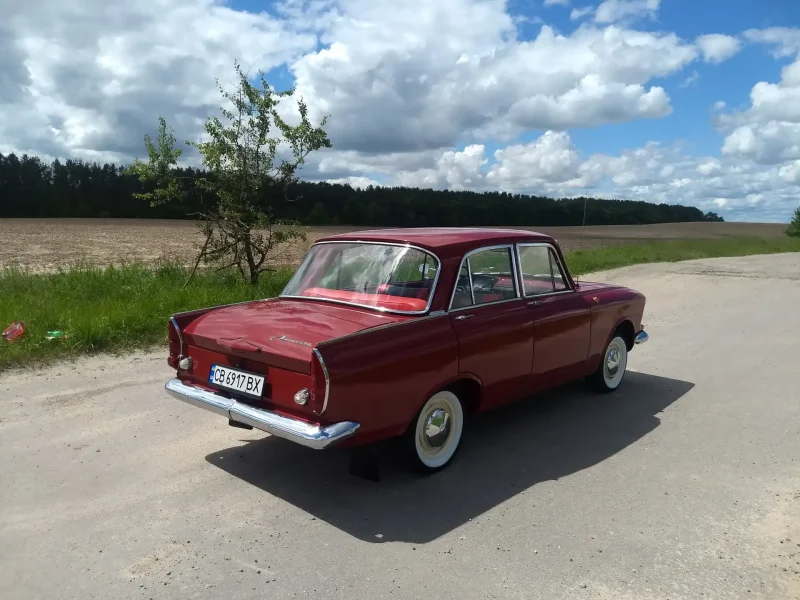 Москвич 408 белый