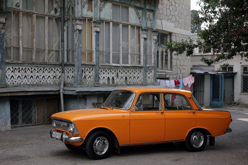 Москвич 2140 оранжевый