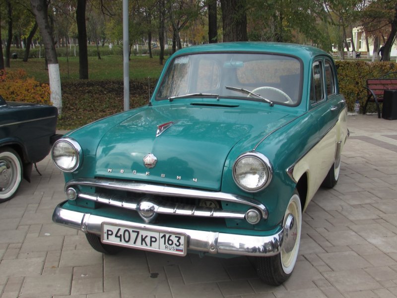Экспортный Москвич 403 салон