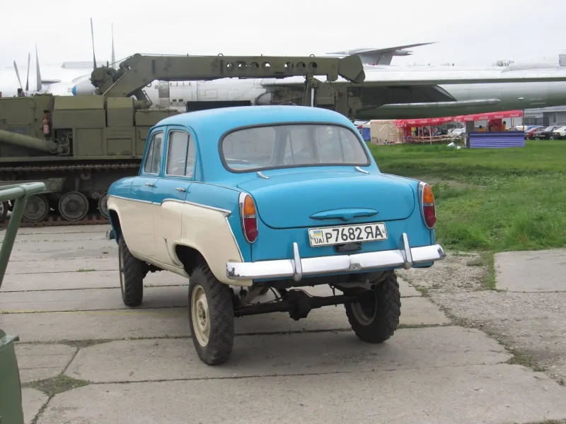 Машина Москвич 410
