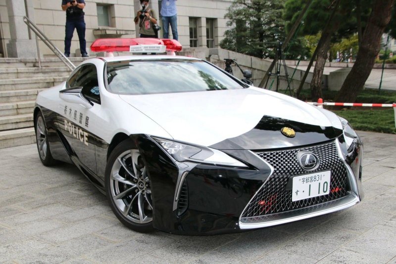 Полицейские машины Японии