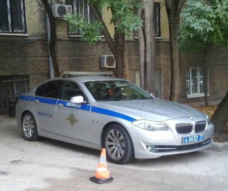 Полицейские машины в Москве