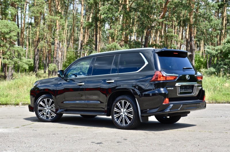 Lexus LX 570 Price