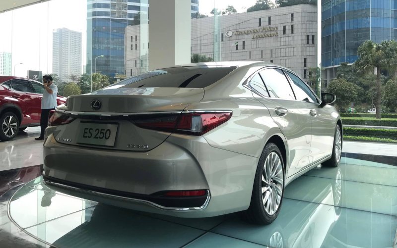 Lexus es 2015 белый