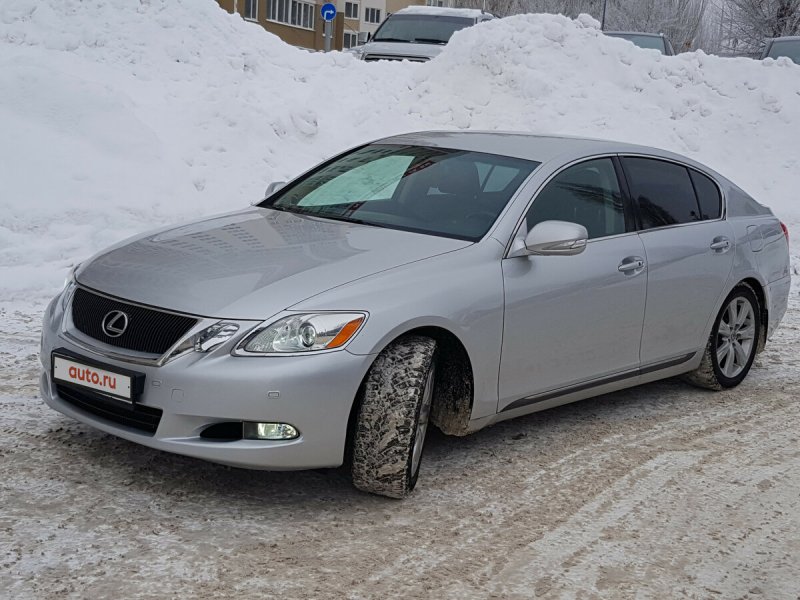 Lexus седан 2009