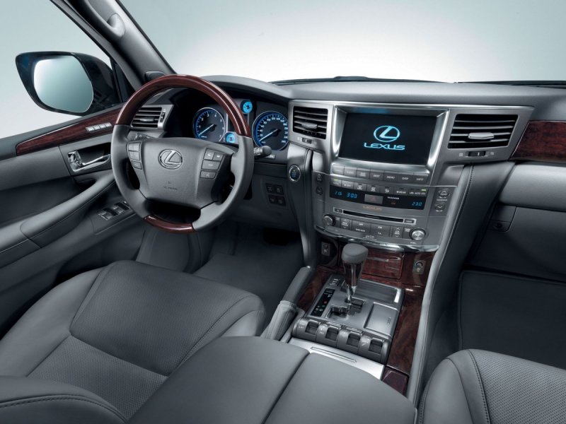 Lexus LX 570 2014 салон