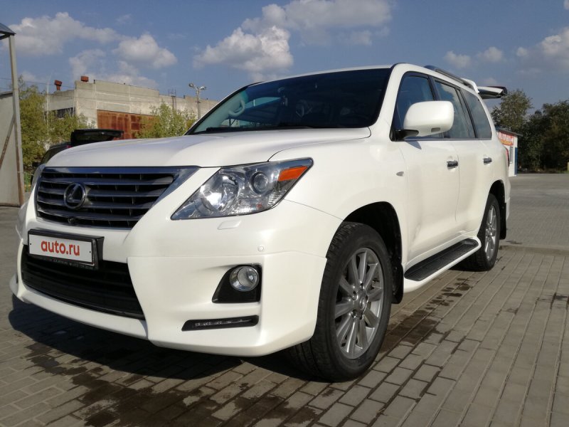 Джип Лексус LX 570 белый