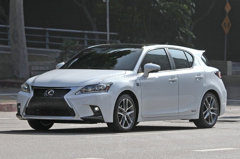 Lexus CT 200h 2