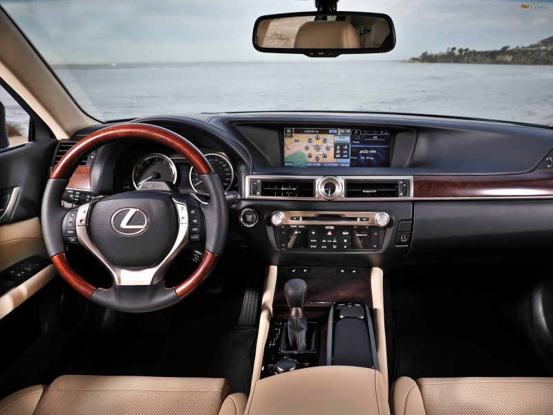 Lexus GS 2015 Interior