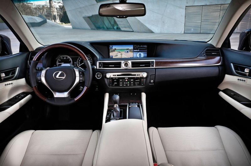 Lexus GS 350 салон