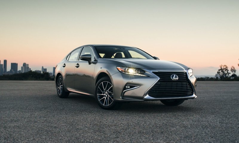 Lexus es 200