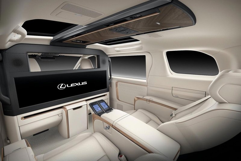 Lexus lm500 салон