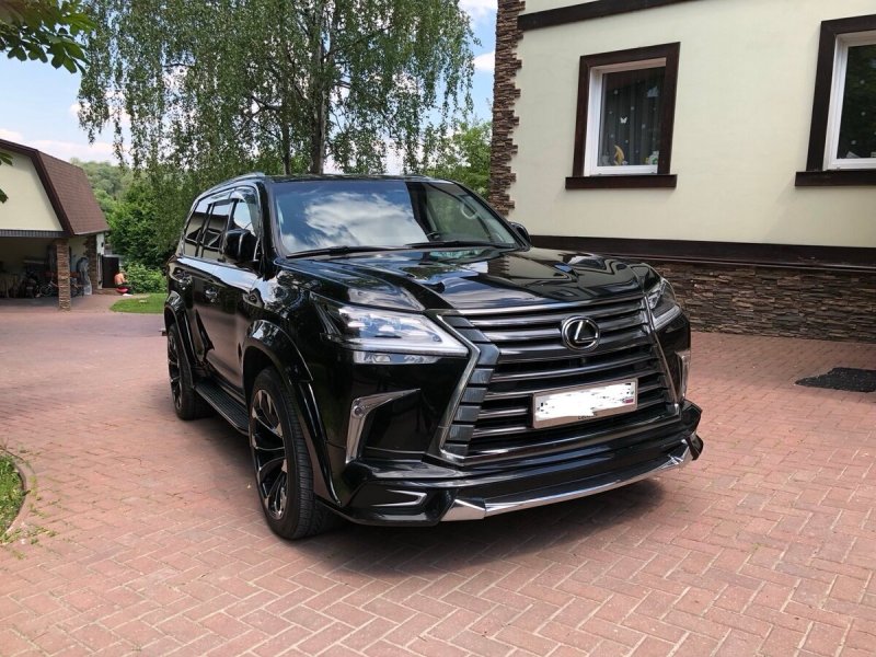 Lexus LX 450d черный