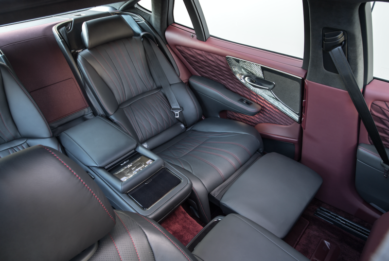 Lexus RX 200t салон