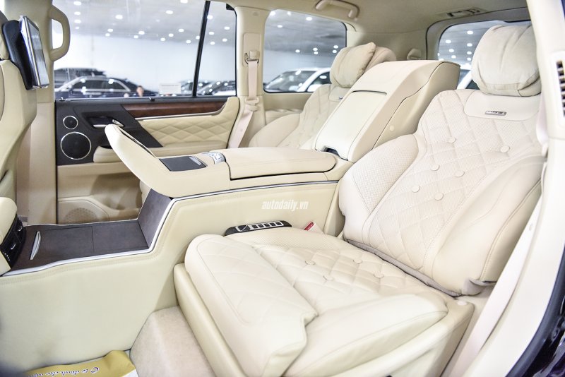 Lexus LS 2022 Interior