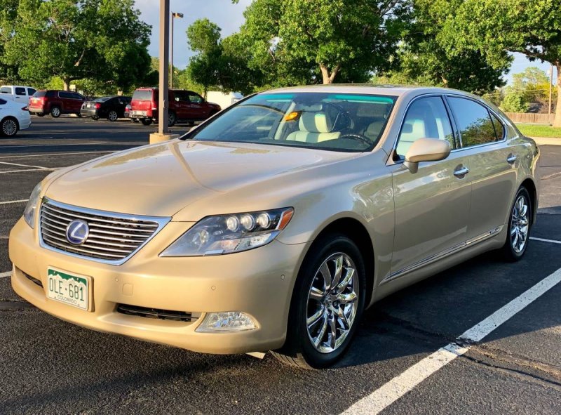 Внедорожник - sedan Lexus es 350