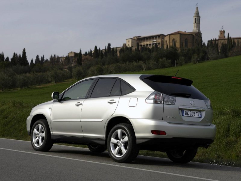 Машина Lexus rx350