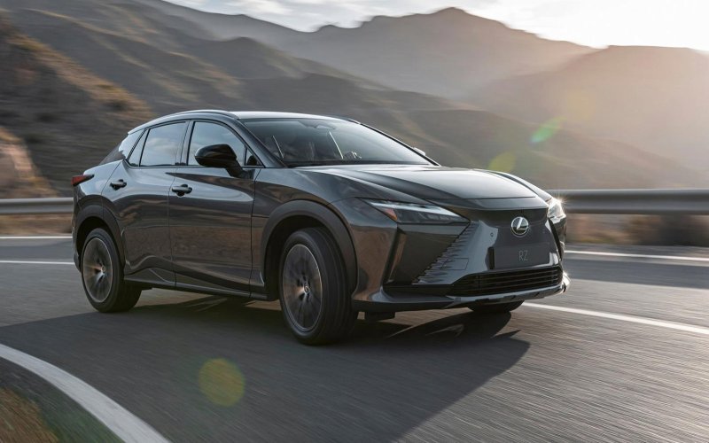 Lexus RZ 450e