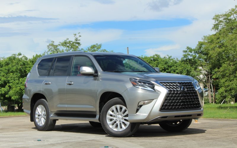 Lexus GX 460 2022 Black line