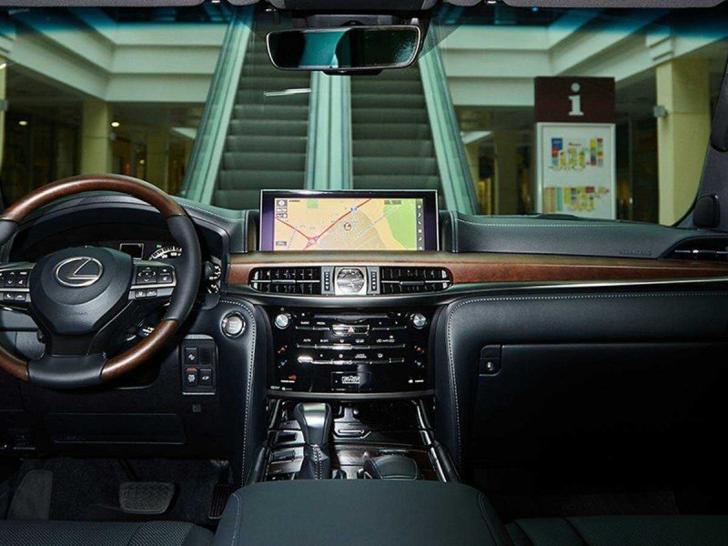 Lexus LX 570 2022 Interior