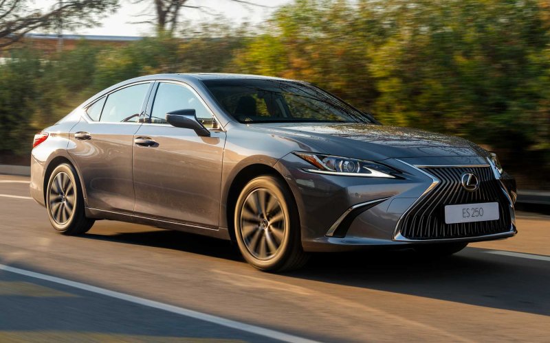 Lexus es 300h 2018