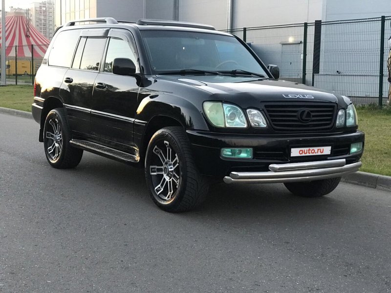 Лексус LX 2005