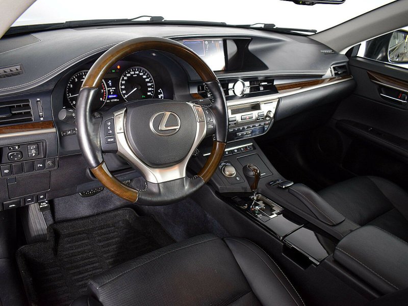 Lexus es 300h 2013