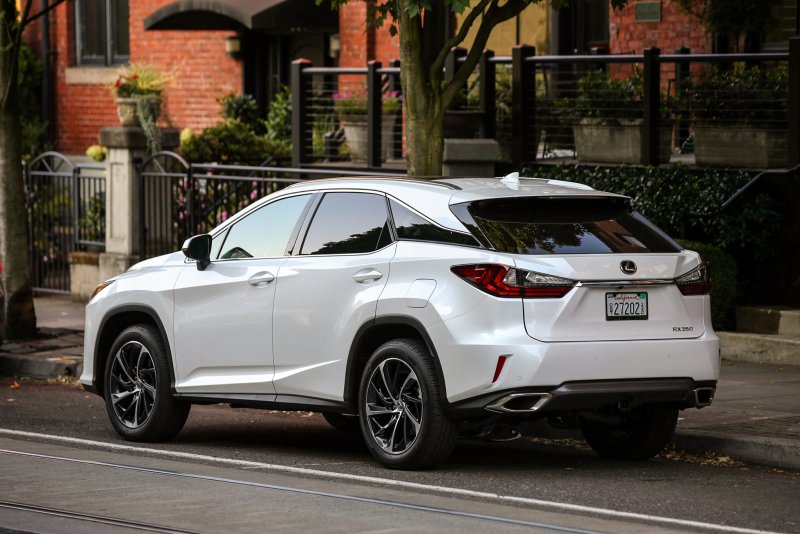 Lexus rx350 2020 белый