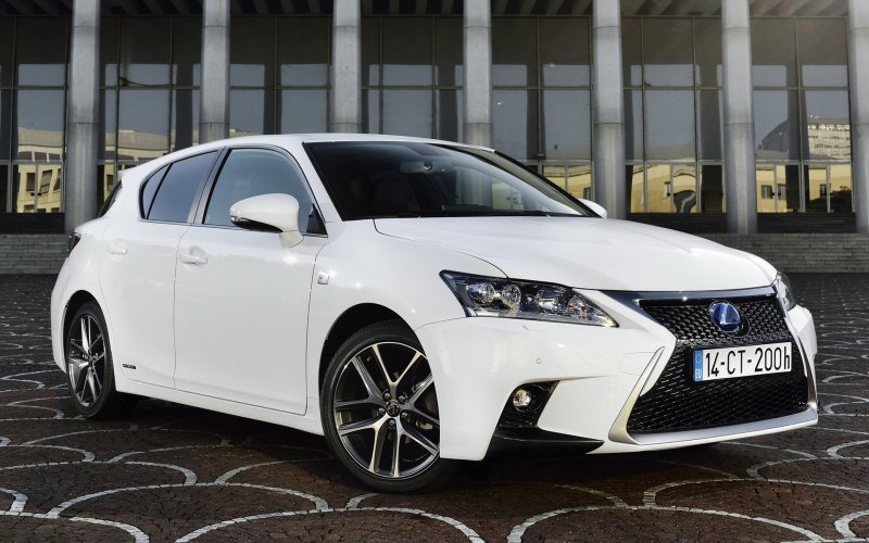 Lexus st200h f Sport