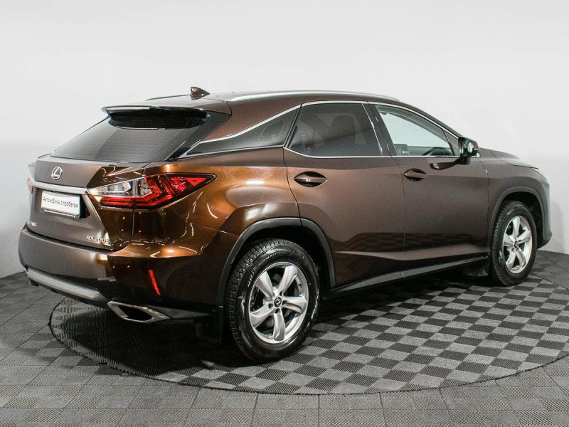 Коричневая Lexus rx200