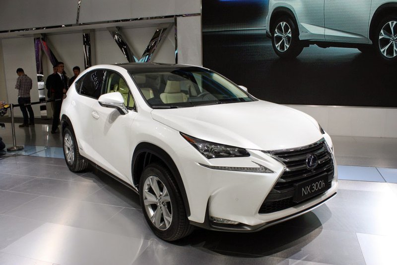 Lexus NX 300h Hybrid