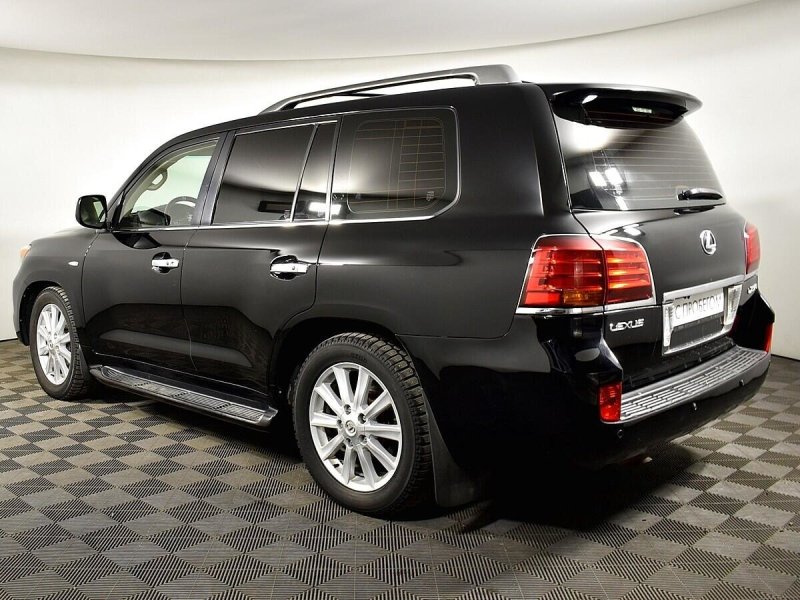 Lexus LX 570 2010 зад