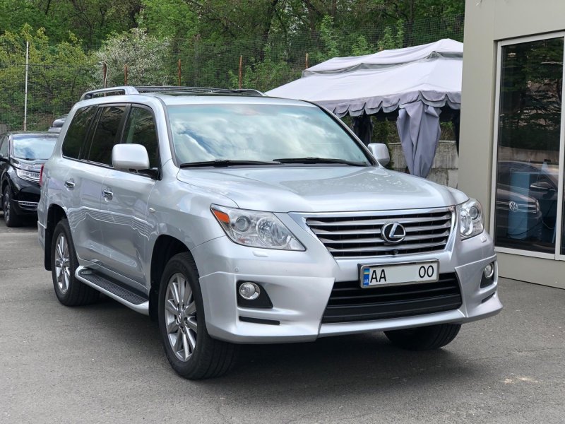 Lexus LX 570 2010