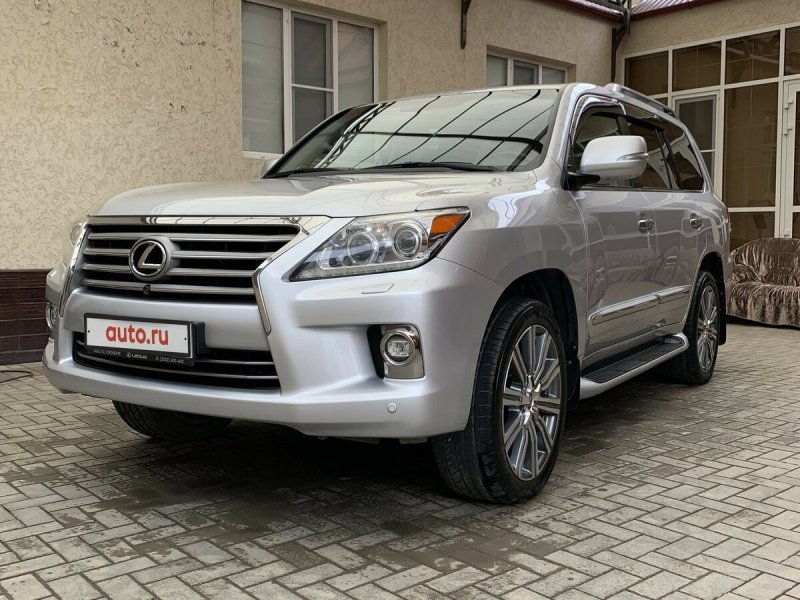 Lexus LX III 570 2008