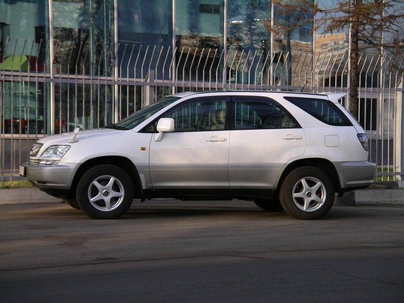 Toyota Harrier 2001