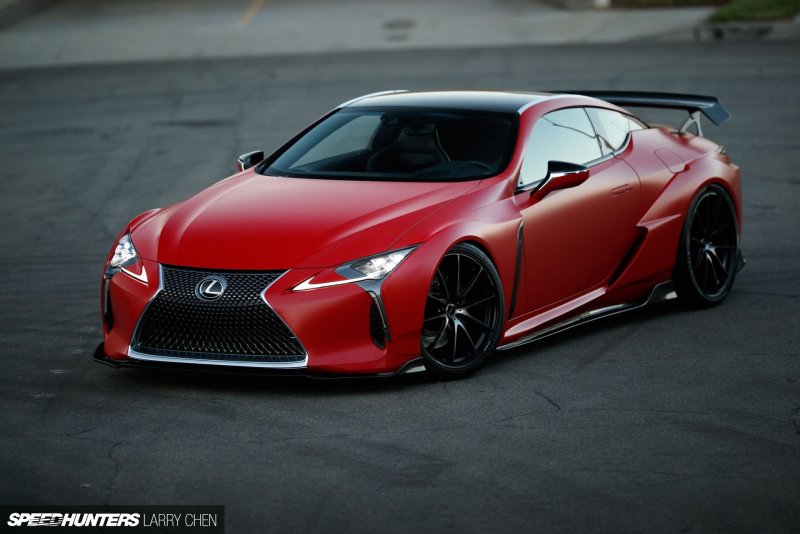 Спортивный Lexus LC 500