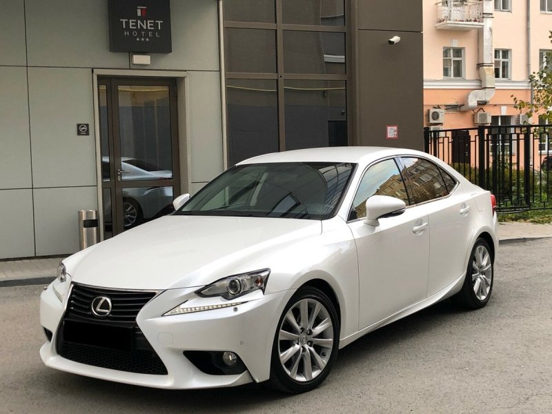 Lexus is250 r 22