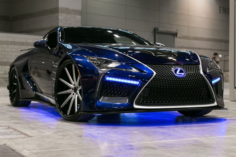 Lexus LC 500 черный