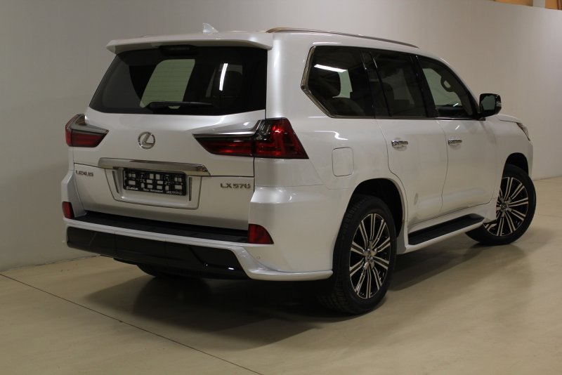 Lexus LX 570 MTR Nemesis