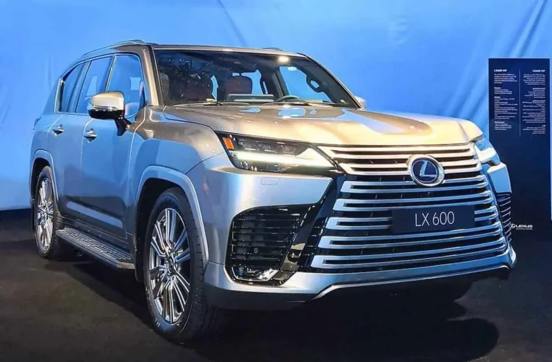 Lexus LX 570 White