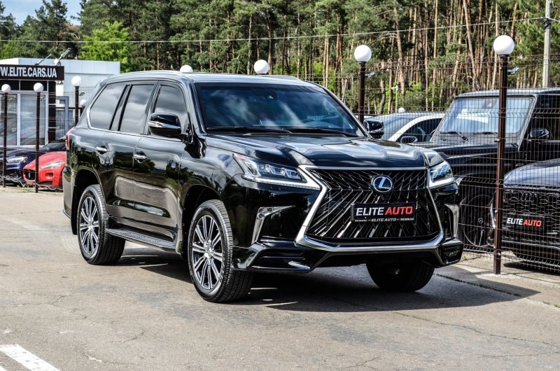 Lexus LX 570 2016 серый