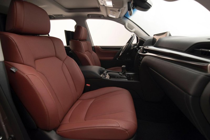 Lexus LX 570 Interior