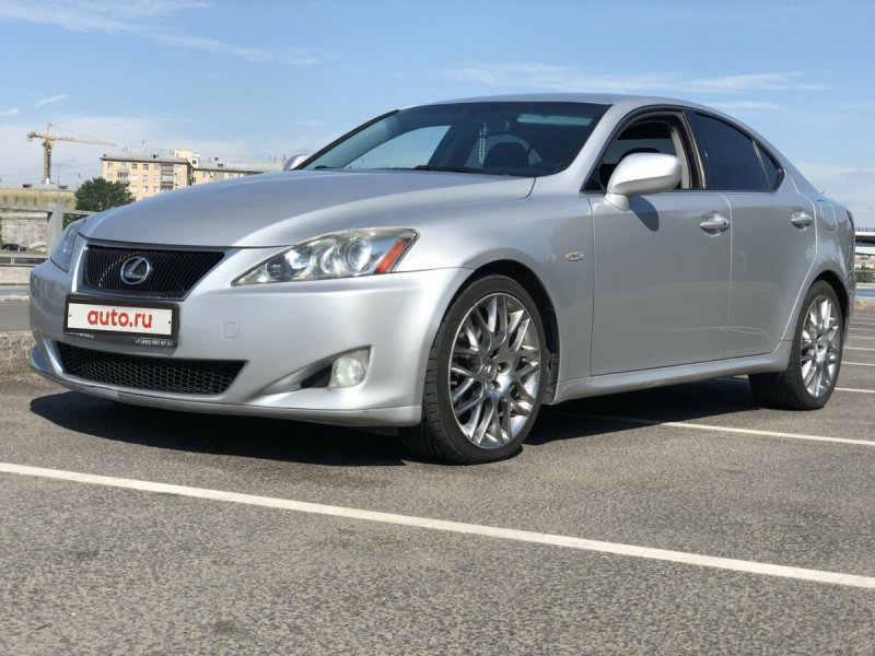 Lexus седан 2008