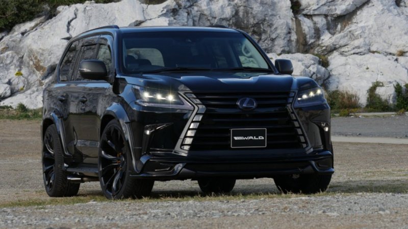 Lexus LX 570 2015 белый