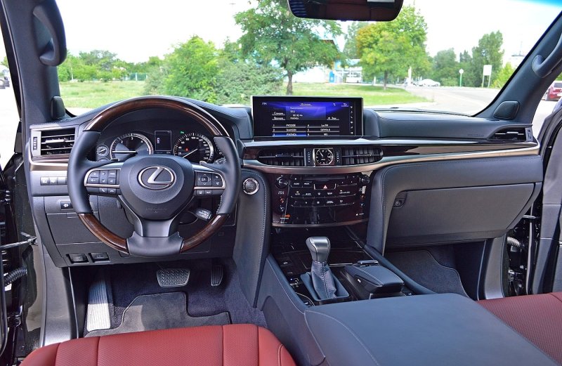 Lexus lx450d 2016