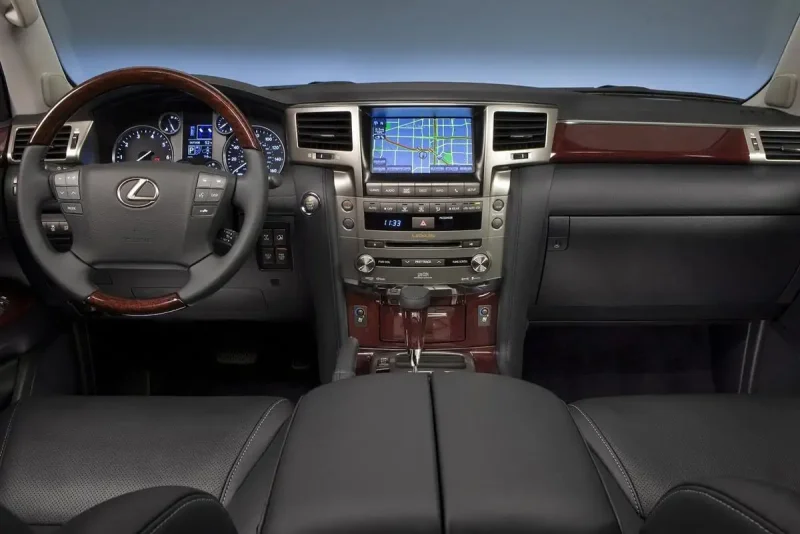 Lexus LX 570 2008 салон