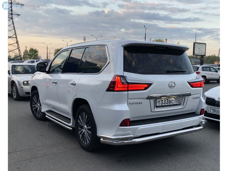 Lexus LX 750