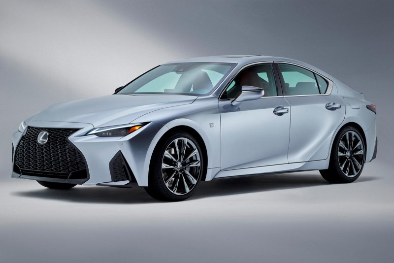 Lexus is 350 2015